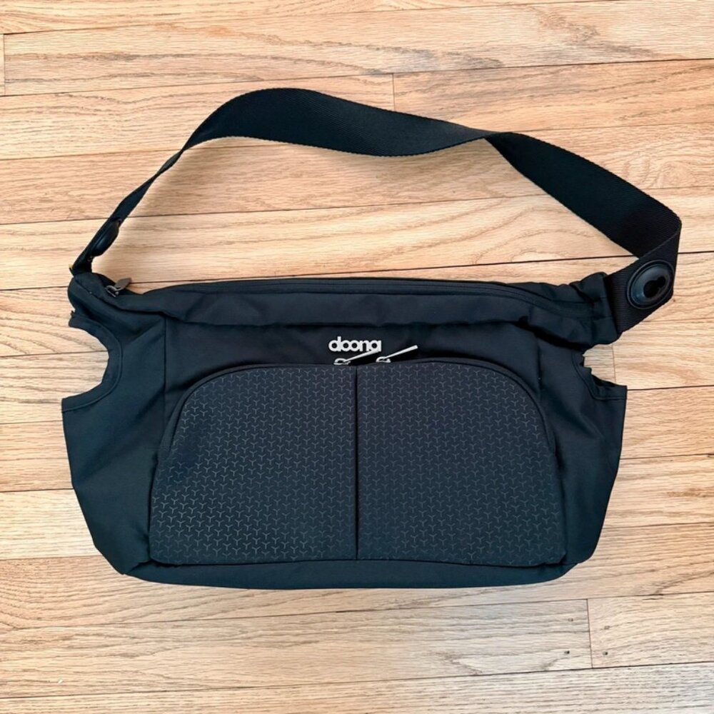 Doona Essentials Bag – Black – Official Accessory (New Without Tags)